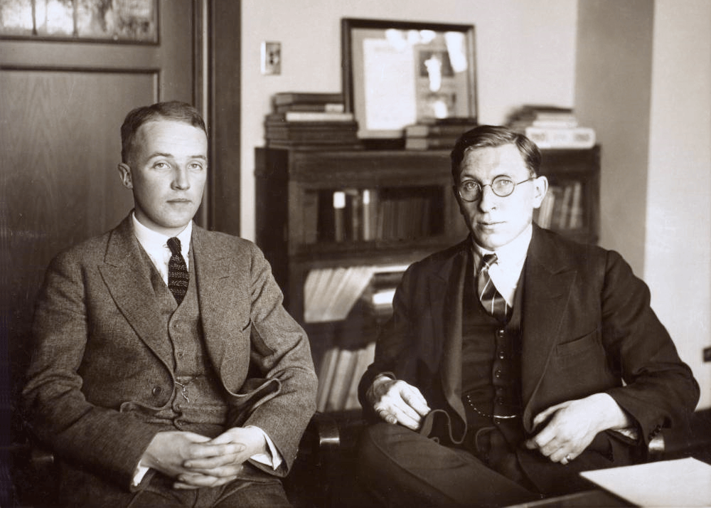 C.H Best oraz F. Banting in 1924 roku. 